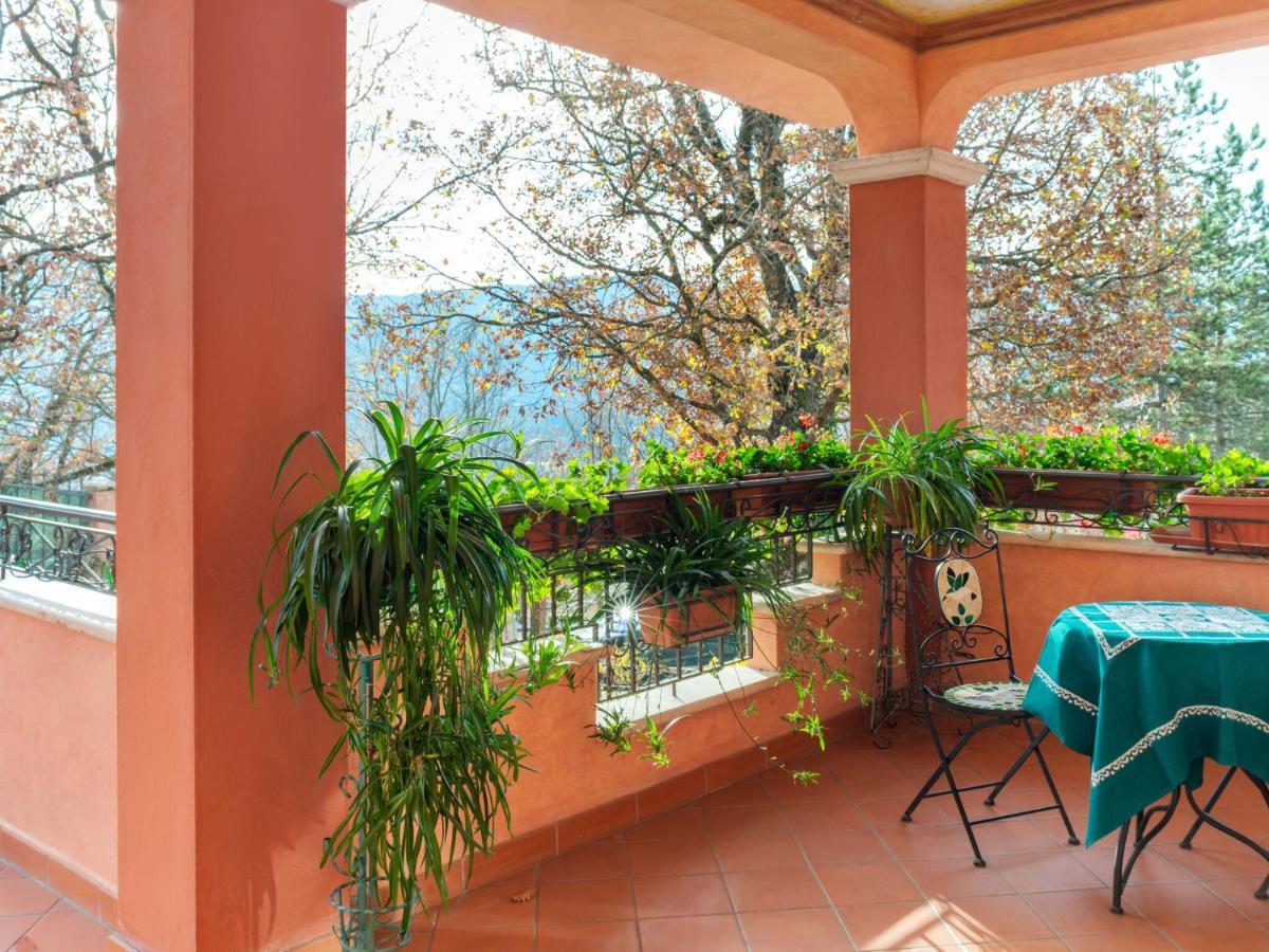 Belvilla By Oyo Villa In Tagliacozzo Extérieur photo